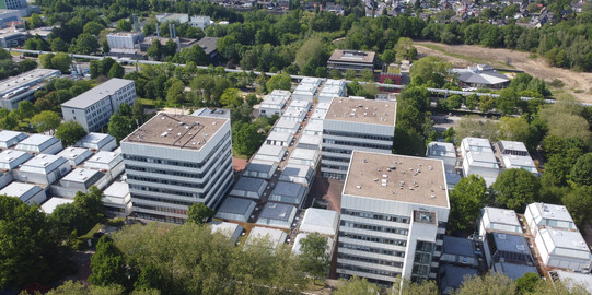 Luftaufnahme der Gebäude der Fakultät
