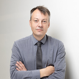 Prof. Oliver Kayser