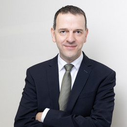 Prof. Hannsjörg Freund