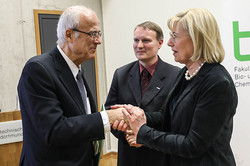 Ehrendoktorwürde an Prof. Gregory Stephanopoulos verliehen Ehrendoktorwürde an Prof. Gregory Stephanopoulos verliehen