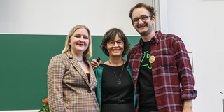 Vergabe des Lehpreises der Fachschaft an Kirsten Lindner-Schwentick