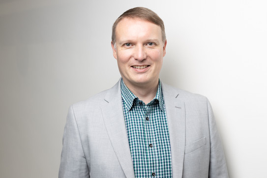Prof. Stephan Lütz