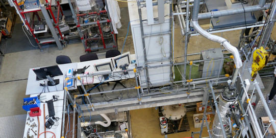 Blick von oben in ein BCI Labor