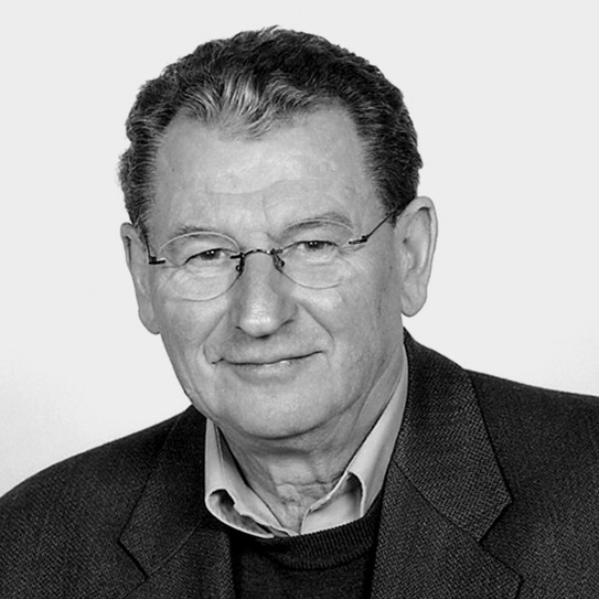 Portrait von Prof. Simmrock 